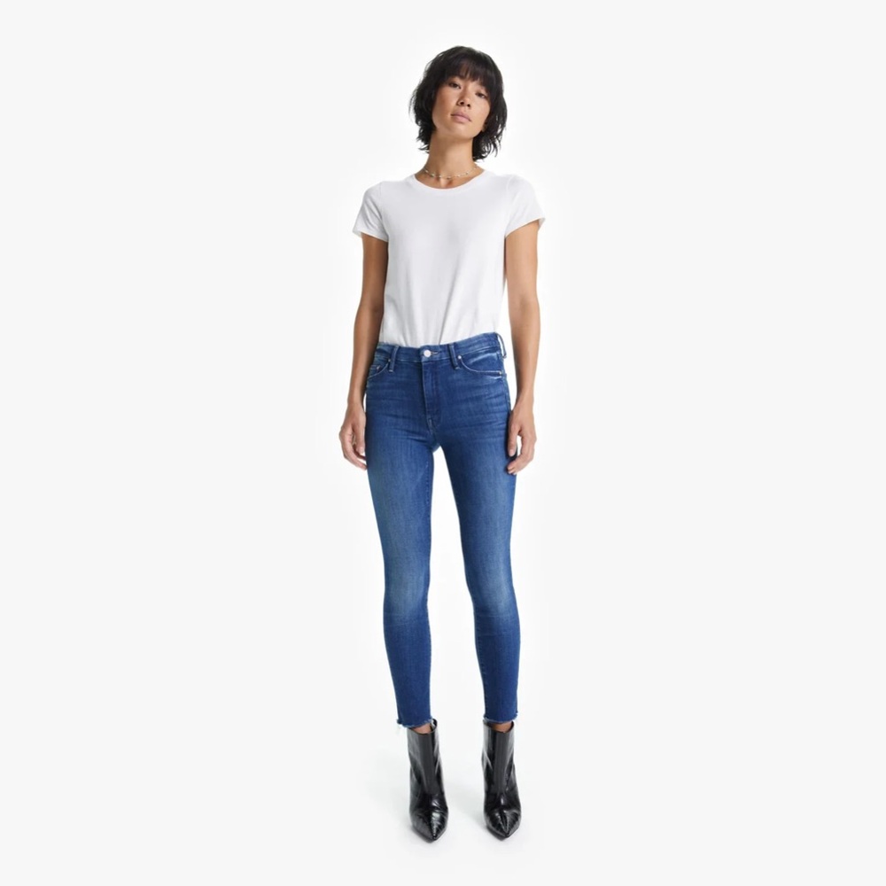 MOTHER Size 26 Looker Ankle Fray Jeans